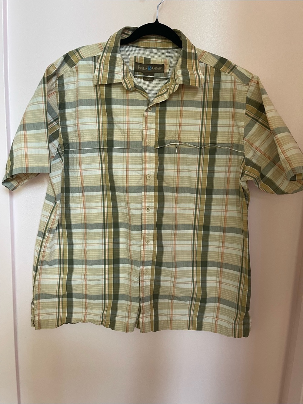 Field & Stream Plaid Short-Sleeve Button-Up Shirt in Green and Tan